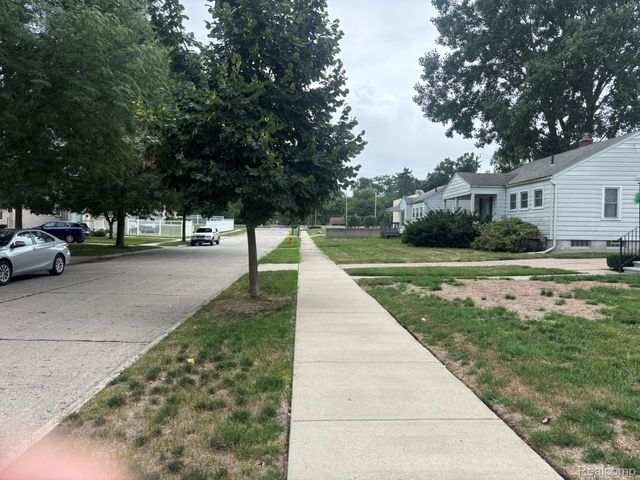 23071 Ithaca Street, Oak Park, MI 48237