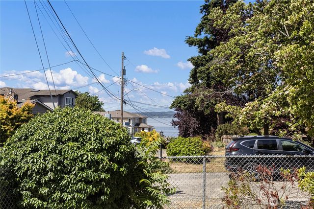 2410 NW 198th St, Shoreline, WA 98177