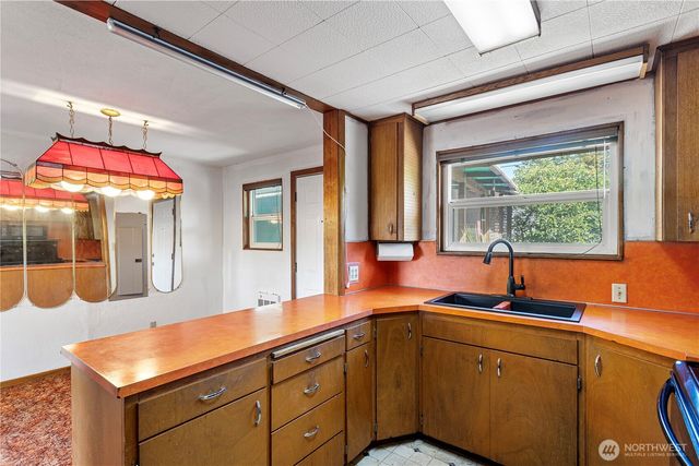 2410 NW 198th St, Shoreline, WA 98177