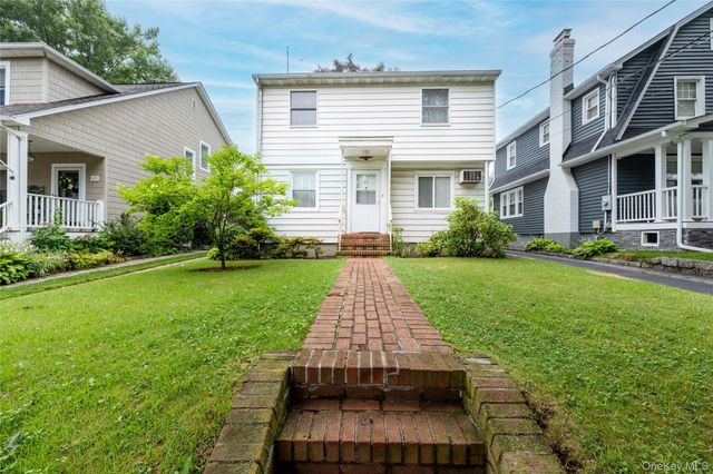 63 Bar Beach Road, Port Washington, NY 11050
