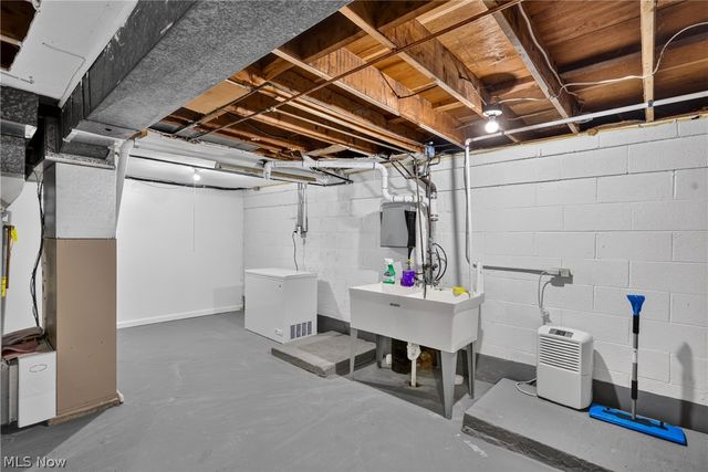 4429 Burkey Road, Austintown, OH 44515