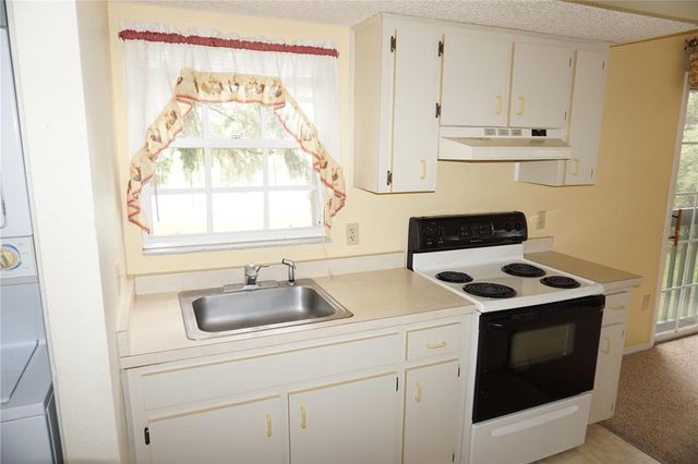 7945 MIDWAY DRIVE TERRACE H201, Ocala, FL 34472