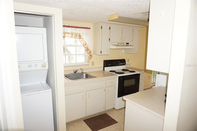 7945 MIDWAY DRIVE TERRACE H201, Ocala, FL 34472