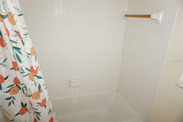 7945 MIDWAY DRIVE TERRACE H201, Ocala, FL 34472