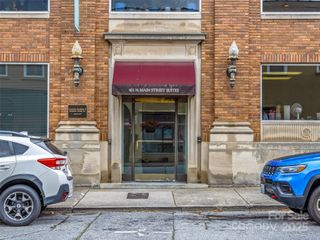 401 N Main Street 3, Hendersonville, NC 28792