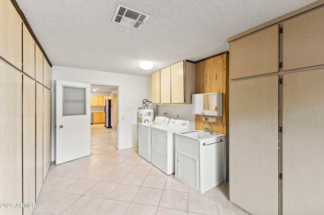 12418 N VISTA GRANDE Court, Sun City, AZ 85351