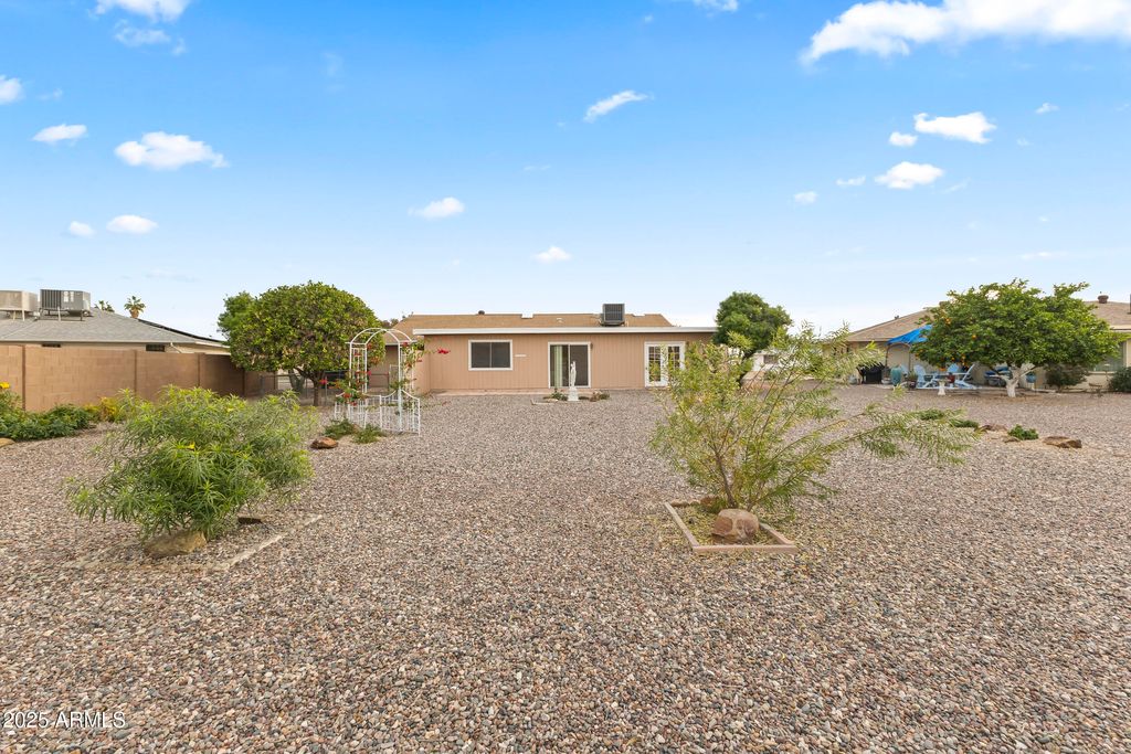 Image 25 of property listing at 12418 N VISTA GRANDE Court, Sun City, AZ 85351