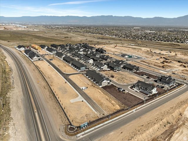 6825 S CLEVER PEAK LN, West Jordan, UT 84081