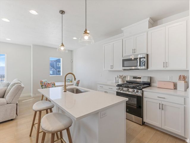 6825 S CLEVER PEAK LN, West Jordan, UT 84081