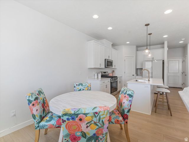 6825 S CLEVER PEAK LN, West Jordan, UT 84081