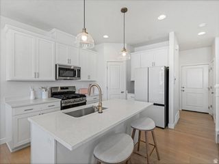 6825 S CLEVER PEAK LN, West Jordan, UT 84081