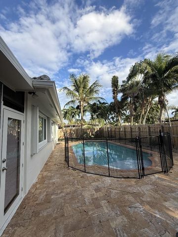 2650 NE 52nd Street, Lighthouse Point, FL 33064