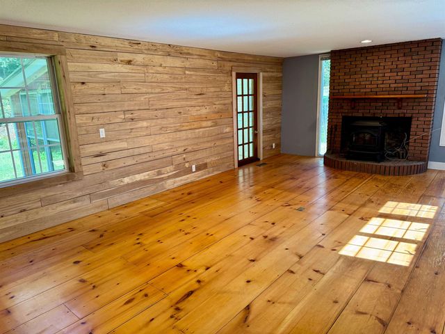 329 Dame Hill Road, Orford, NH 03777