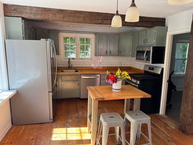 329 Dame Hill Road, Orford, NH 03777