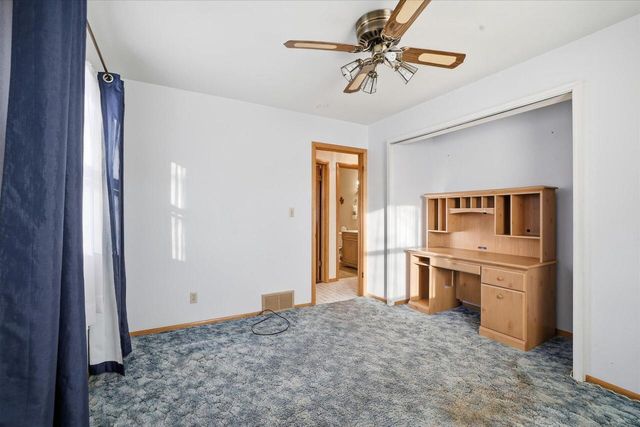 465 Dardis DRIVE, Burlington, WI 53105