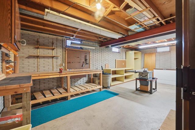 465 Dardis DRIVE, Burlington, WI 53105