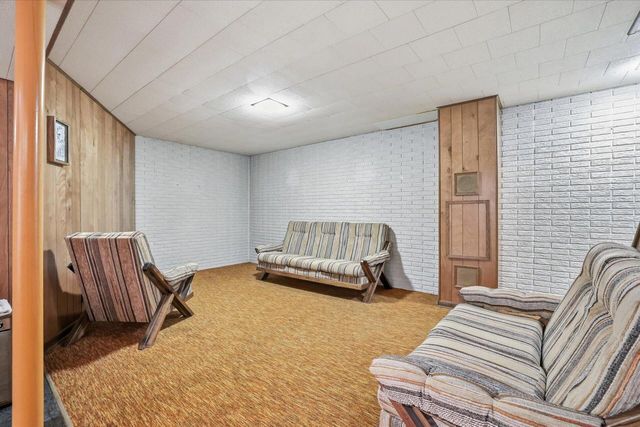 465 Dardis DRIVE, Burlington, WI 53105