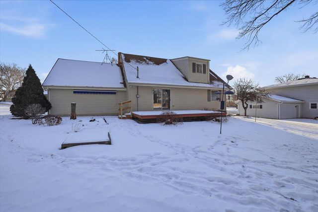 465 Dardis DRIVE, Burlington, WI 53105