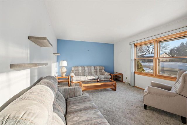 465 Dardis DRIVE, Burlington, WI 53105