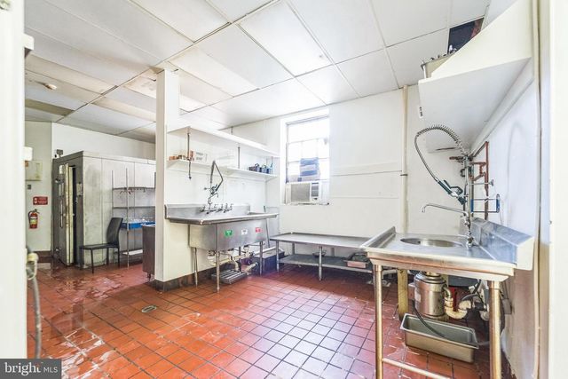 518 N CHARLES ST, Baltimore, MD 21201