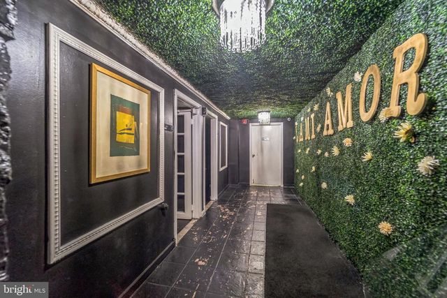 518 N CHARLES ST, Baltimore, MD 21201