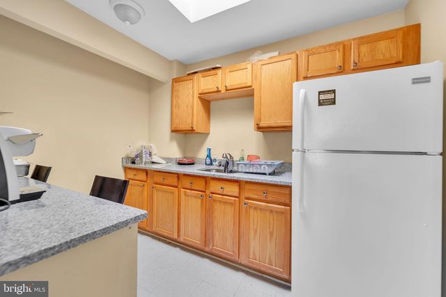 518 N CHARLES ST, Baltimore, MD 21201