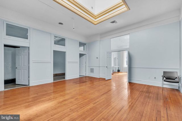 518 N CHARLES ST, Baltimore, MD 21201