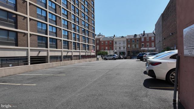 518 N CHARLES ST, Baltimore, MD 21201