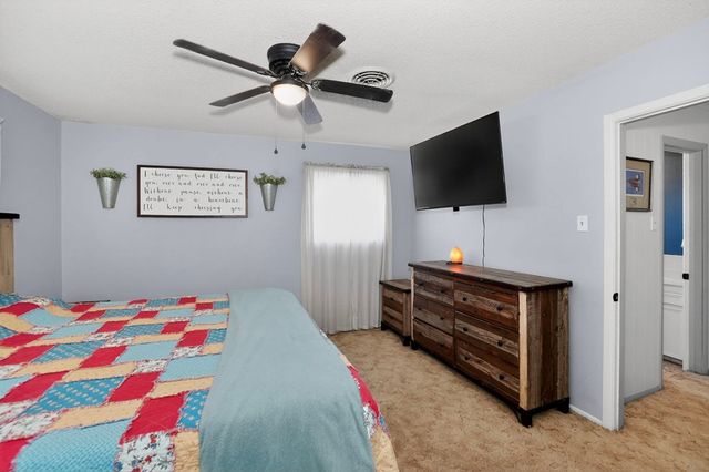 16064 N Sunflower Ave, Gardendale, TX 79758