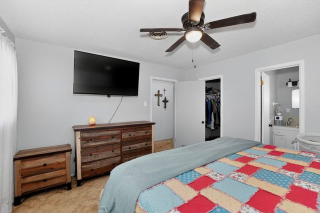 16064 N Sunflower Ave, Gardendale, TX 79758