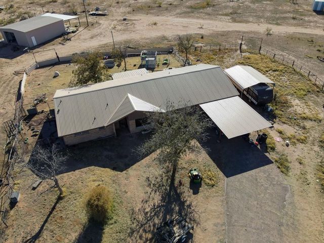 16064 N Sunflower Ave, Gardendale, TX 79758