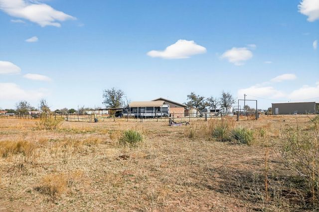 16064 N Sunflower Ave, Gardendale, TX 79758