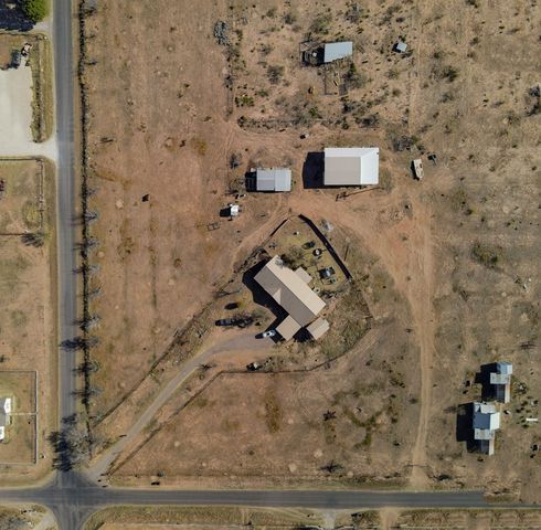 16064 N Sunflower Ave, Gardendale, TX 79758