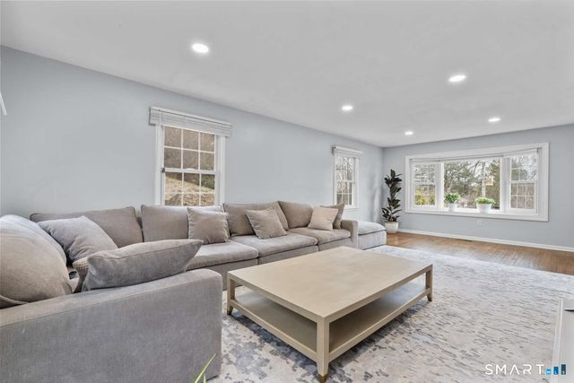 32 Macmath Drive, Trumbull, CT 06611