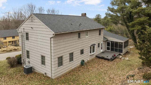 32 Macmath Drive, Trumbull, CT 06611