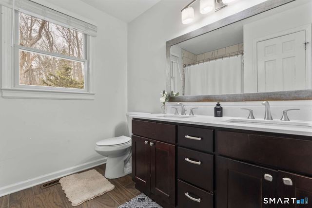 32 Macmath Drive, Trumbull, CT 06611