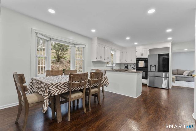 32 Macmath Drive, Trumbull, CT 06611