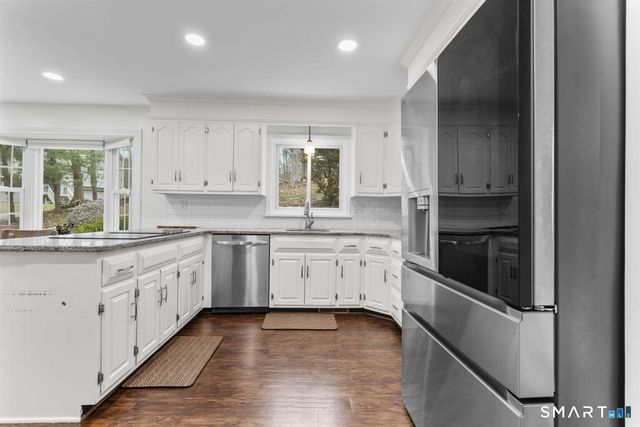 32 Macmath Drive, Trumbull, CT 06611