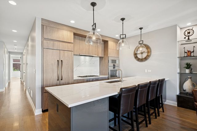 231 W Scott Street 2, Chicago, IL 60610