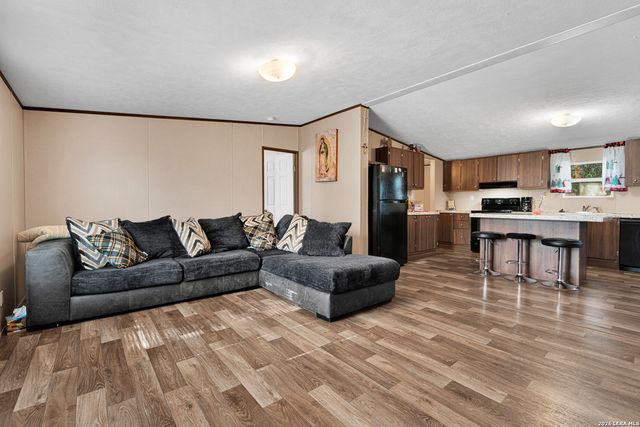 22915 Savannah Hts, Von Ormy, TX 78073