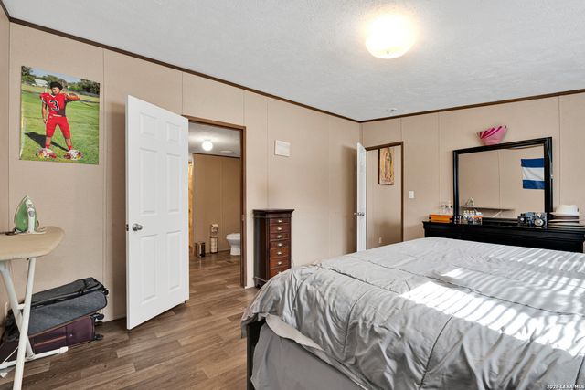 22915 Savannah Hts, Von Ormy, TX 78073