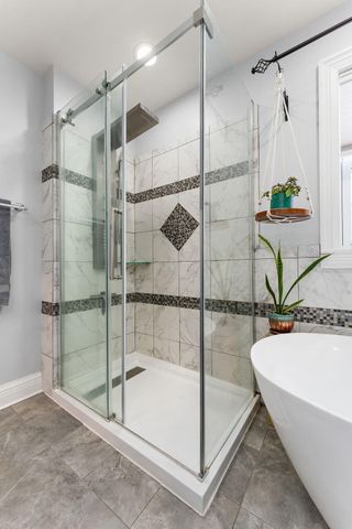 202 Oakridge Court, Valparaiso, IN 46385