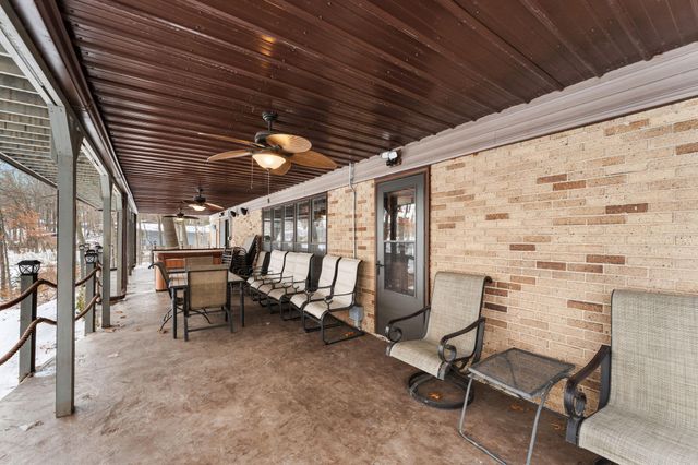 202 Oakridge Court, Valparaiso, IN 46385