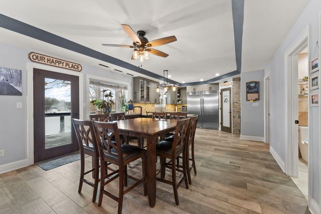 202 Oakridge Court, Valparaiso, IN 46385