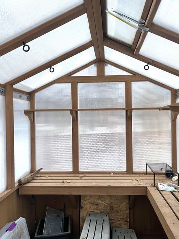 202 Oakridge Court, Valparaiso, IN 46385