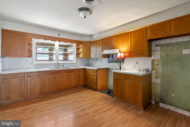 941 W MILL ST, Quakertown, PA 18951