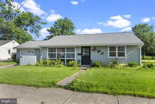 941 W MILL ST, Quakertown, PA 18951
