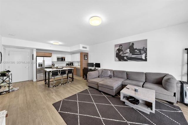 1010 SW 2nd Ave 1605, Miami, FL 33130