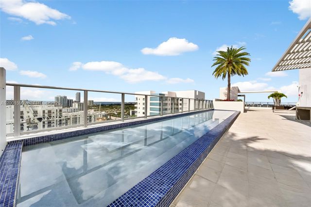 1010 SW 2nd Ave 1605, Miami, FL 33130