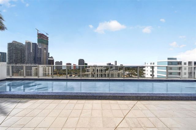 1010 SW 2nd Ave 1605, Miami, FL 33130